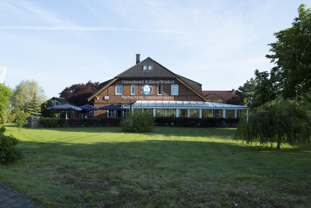 Ostseehotel Kluetzer Winkel Hohen Schoenberg Exteriör bild
