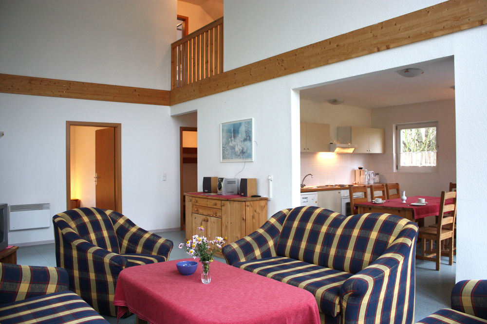 Ostseehotel Kluetzer Winkel Hohen Schoenberg Exteriör bild